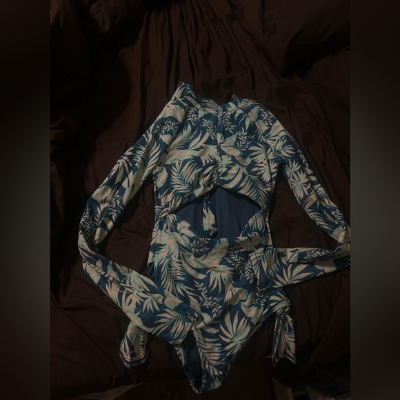 RIPCURL surf suit - Picture 11 of 12